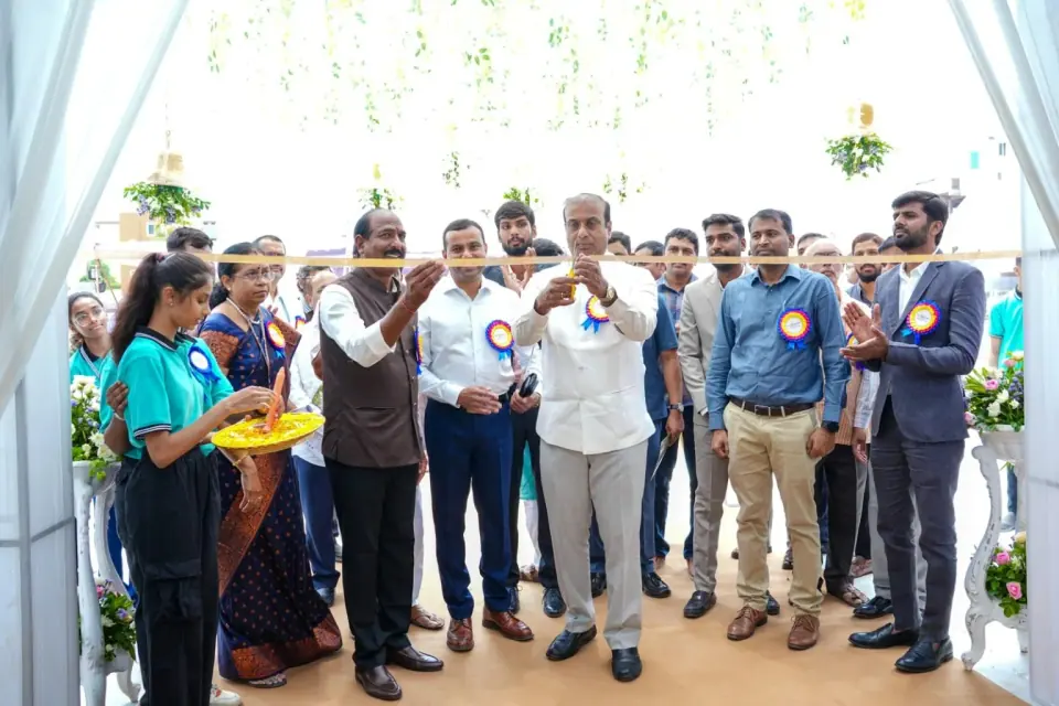 Ribbon-cutting at the campus inauguration